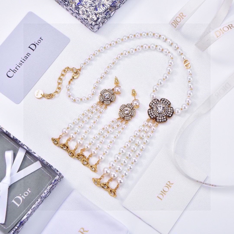 chr1st1an D10r necklaces